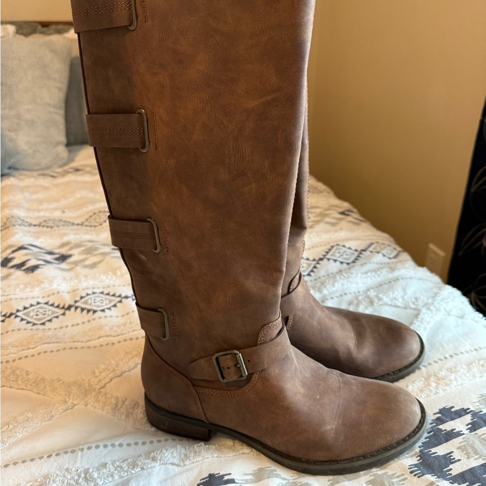 Brown Knee-High Women's Boots